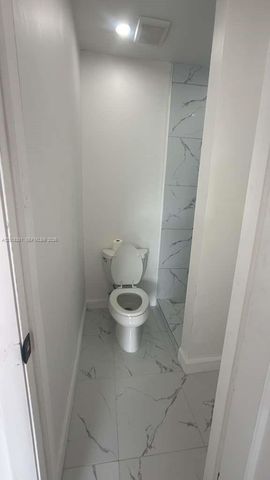 133 NW 43rd Pl B, Miami, FL 33126