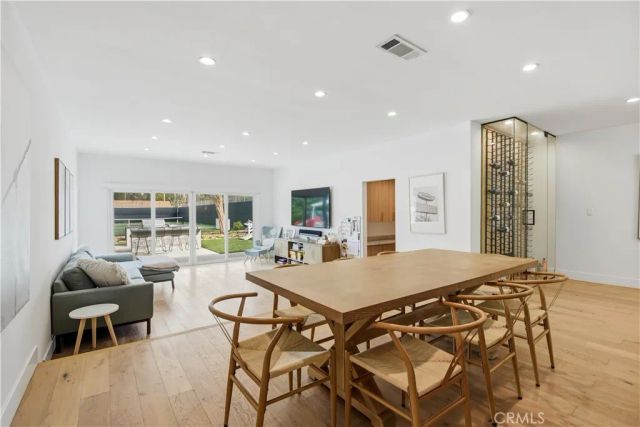 22637 Erwin Street, Woodland Hills, CA 91367