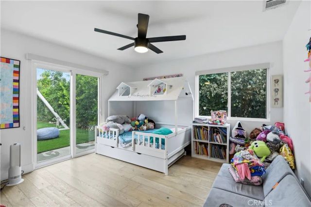 22637 Erwin Street, Woodland Hills, CA 91367