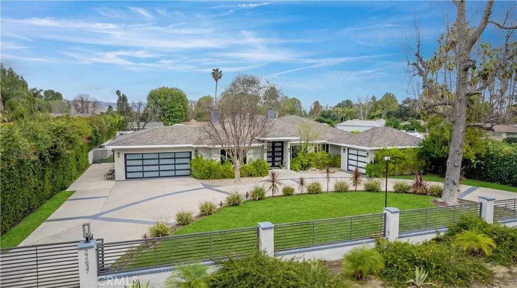 22637 Erwin Street, Woodland Hills, CA 91367