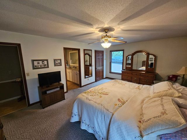 1620 Old Orchard Road, Vincennes, IN 47591