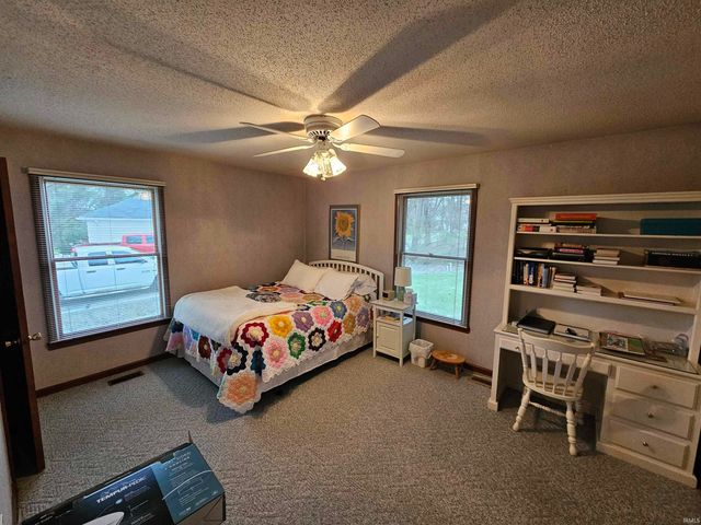 1620 Old Orchard Road, Vincennes, IN 47591