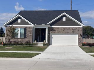 50585 Crusader Drive, Macomb, MI 48044