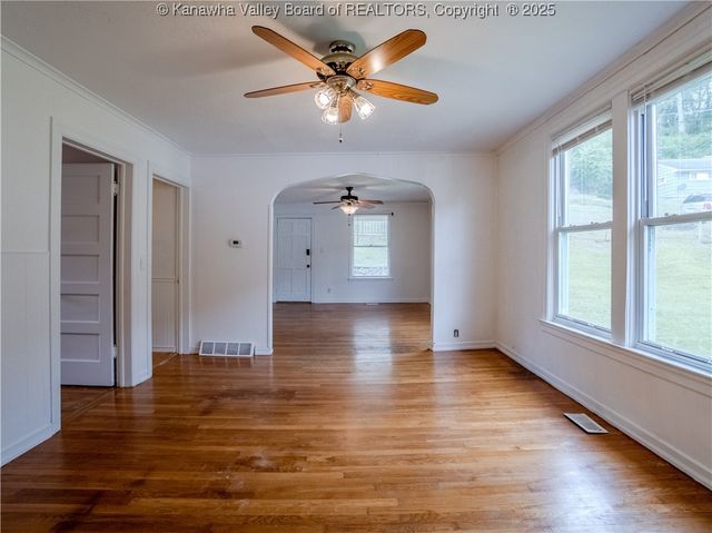 544 Burlew Drive, Charleston, WV 25302