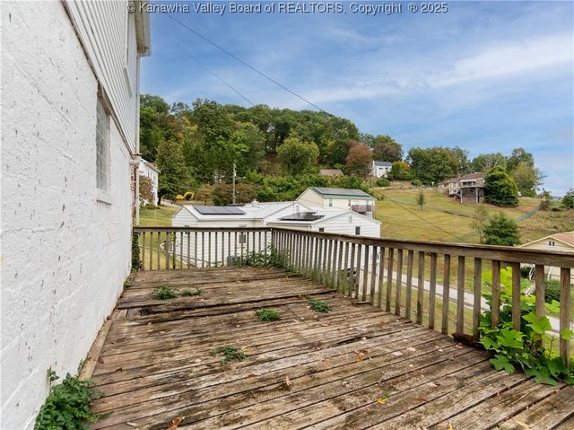 544 Burlew Drive, Charleston, WV 25302