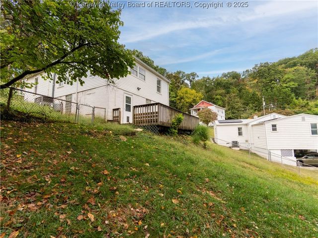 544 Burlew Drive, Charleston, WV 25302