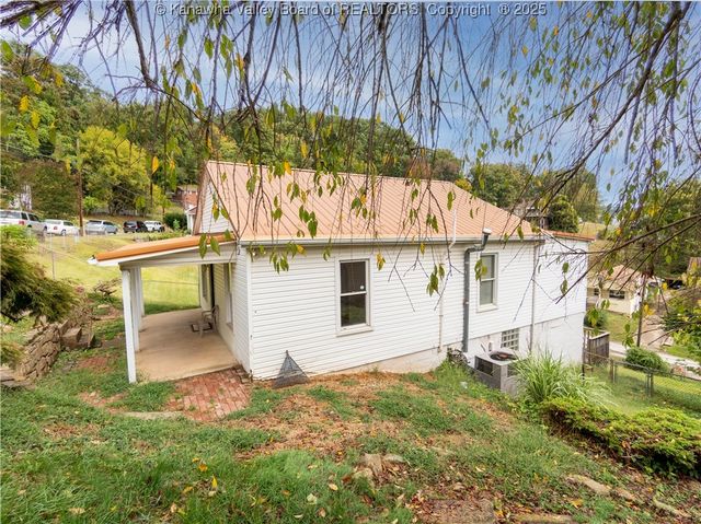 544 Burlew Drive, Charleston, WV 25302