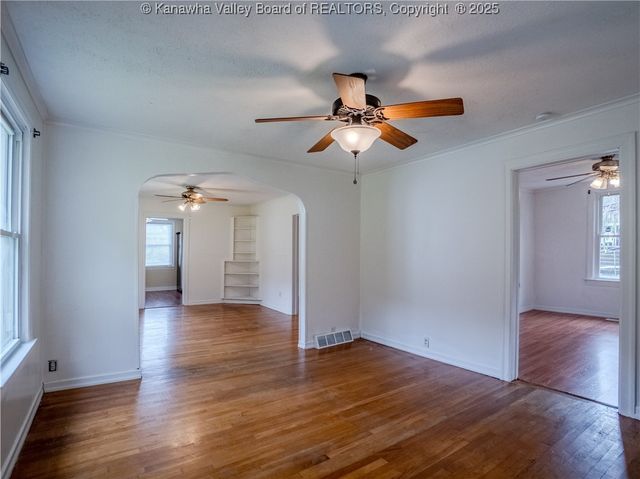 544 Burlew Drive, Charleston, WV 25302