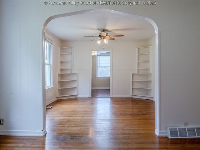 544 Burlew Drive, Charleston, WV 25302