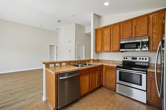 7613 WOOD VIOLET DRIVE, Gibsonton, FL 33534