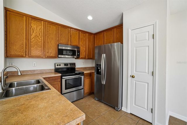 7613 WOOD VIOLET DRIVE, Gibsonton, FL 33534