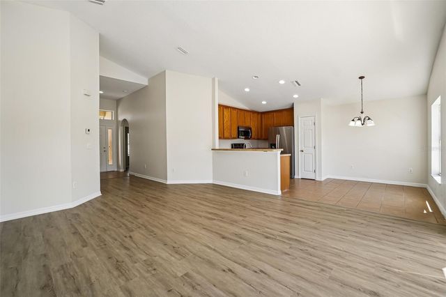 7613 WOOD VIOLET DRIVE, Gibsonton, FL 33534