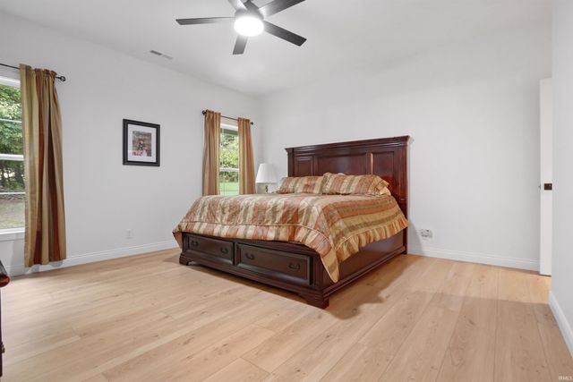 3581 Sand Drive, Newburgh, IN 47630