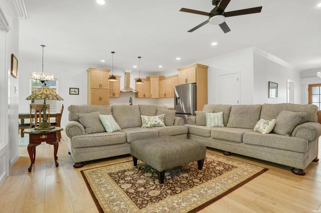 3581 Sand Drive, Newburgh, IN 47630