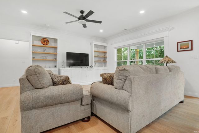 3581 Sand Drive, Newburgh, IN 47630