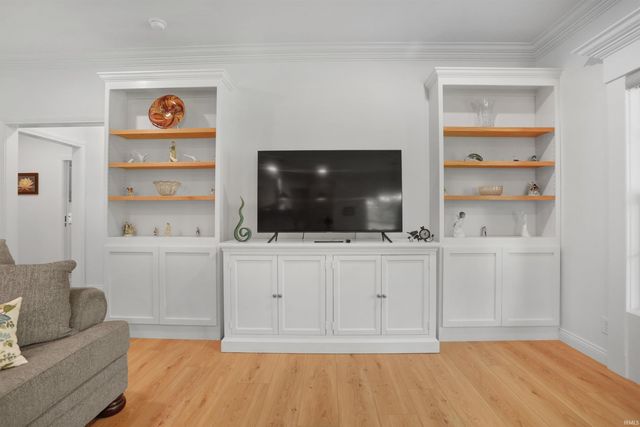 3581 Sand Drive, Newburgh, IN 47630