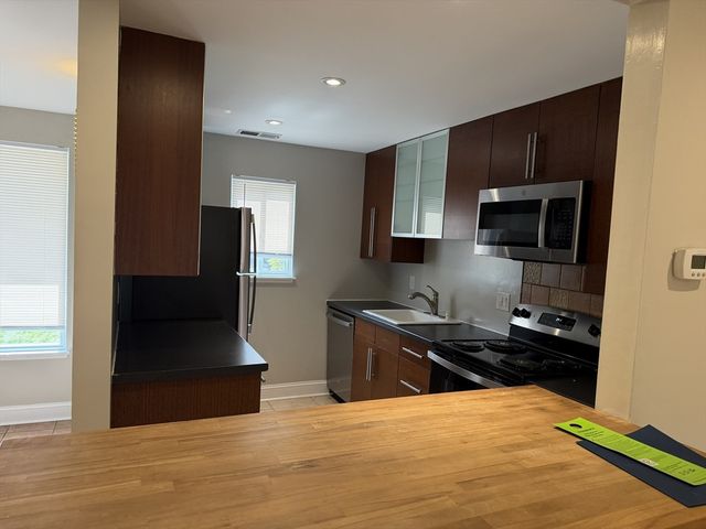 24 Silver Hill 24, Natick, MA 01760