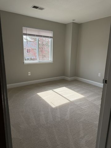 24 Silver Hill 24, Natick, MA 01760