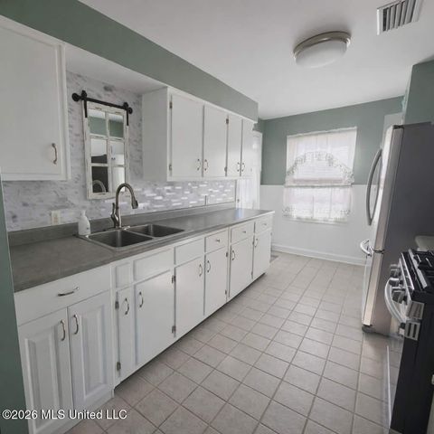 319 Belvedere Drive, Biloxi, MS 39531