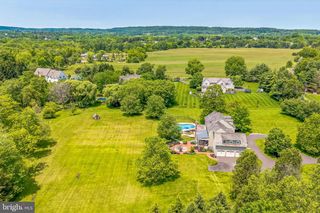 1293 EAGLE RD, New Hope, PA 18938