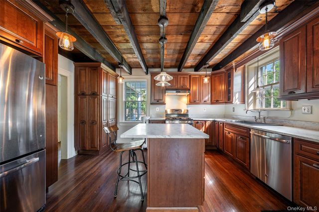 21 Leonard Street, Beacon, NY 12508