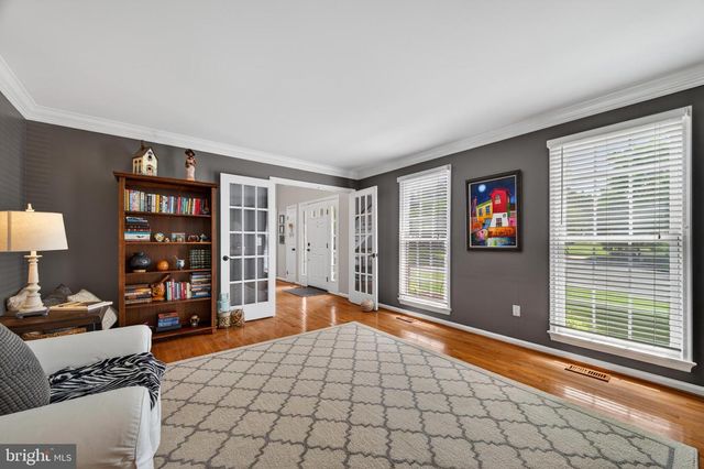 15490 WATERS CREEK DR, Centreville, VA 20120