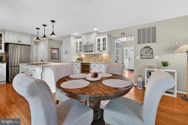 15490 WATERS CREEK DR, Centreville, VA 20120