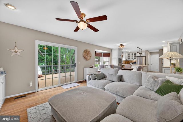 15490 WATERS CREEK DR, Centreville, VA 20120
