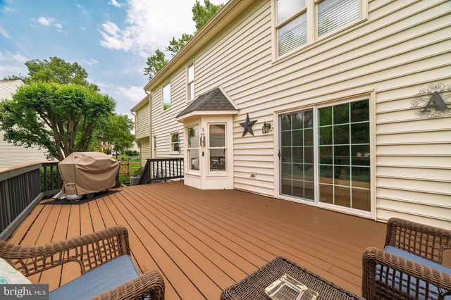 15490 WATERS CREEK DR, Centreville, VA 20120