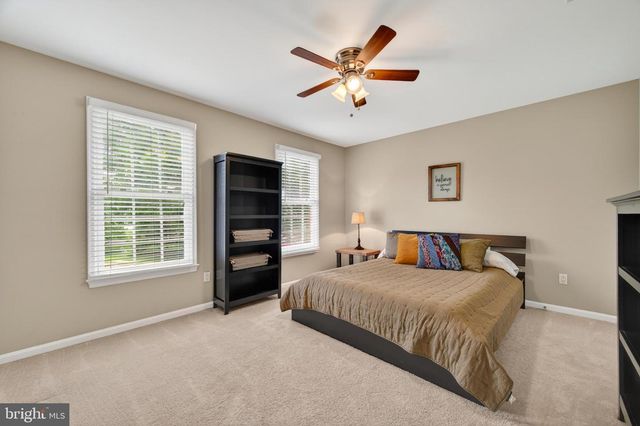 15490 WATERS CREEK DR, Centreville, VA 20120