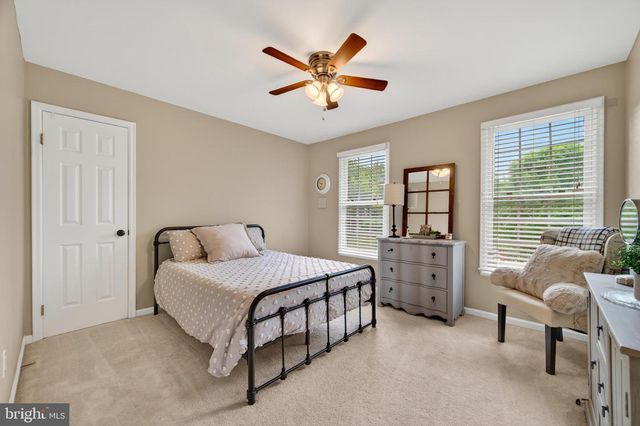 15490 WATERS CREEK DR, Centreville, VA 20120