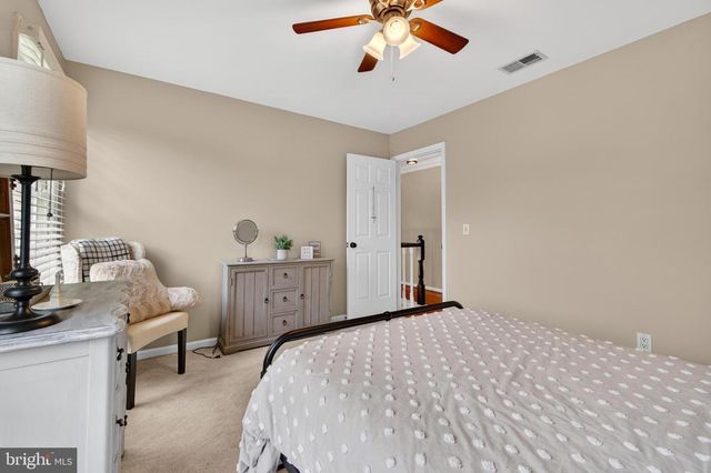 15490 WATERS CREEK DR, Centreville, VA 20120