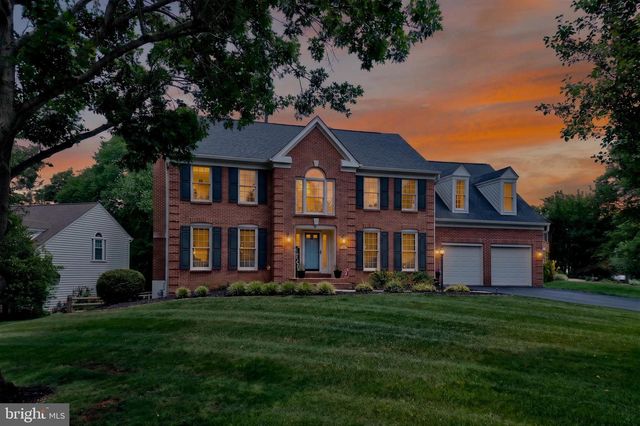 15490 WATERS CREEK DR, Centreville, VA 20120
