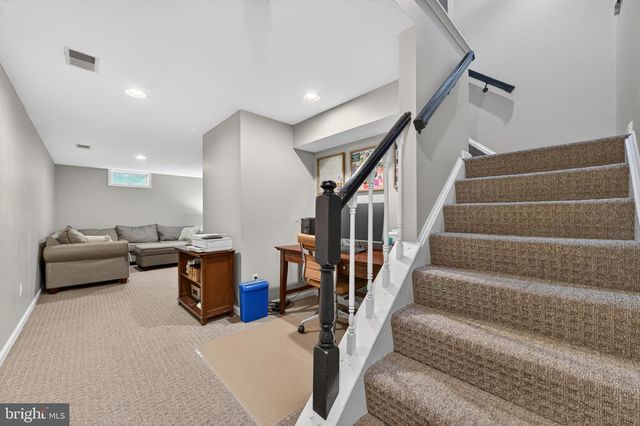 15490 WATERS CREEK DR, Centreville, VA 20120