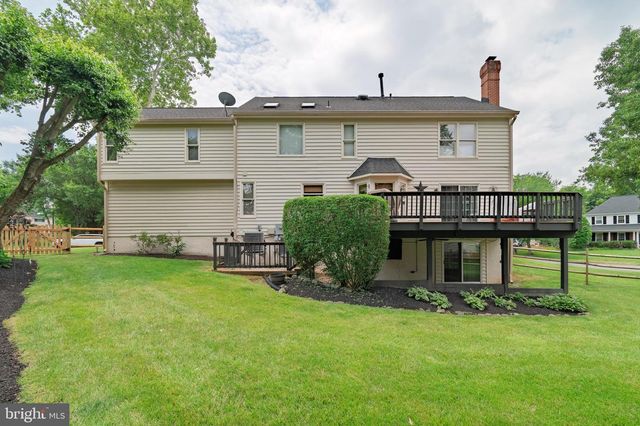 15490 WATERS CREEK DR, Centreville, VA 20120