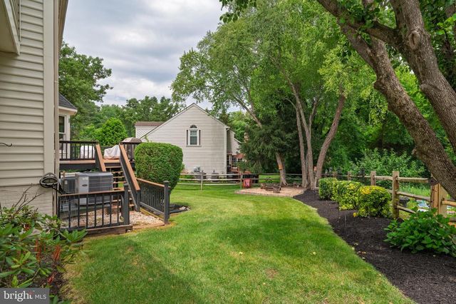 15490 WATERS CREEK DR, Centreville, VA 20120