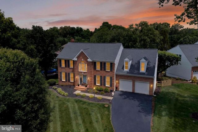 15490 WATERS CREEK DR, Centreville, VA 20120