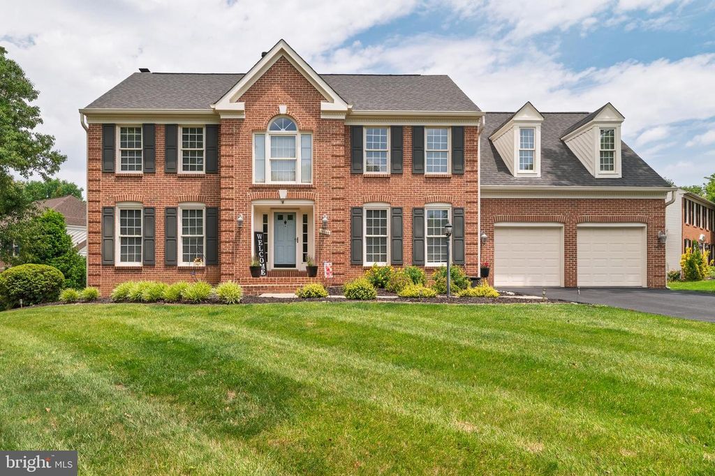 15490 WATERS CREEK DR, Centreville, VA 20120