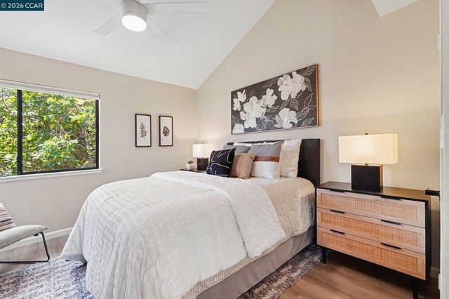 2042 Lost Lake Pl, Martinez, CA 94553