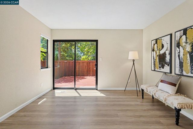 2042 Lost Lake Pl, Martinez, CA 94553