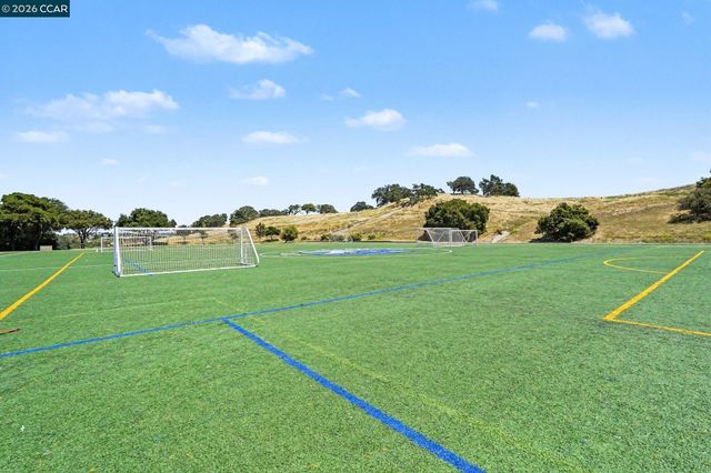 2042 Lost Lake Pl, Martinez, CA 94553