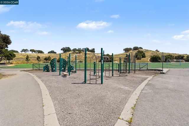 2042 Lost Lake Pl, Martinez, CA 94553