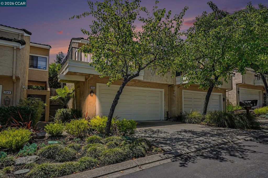 2042 Lost Lake Pl, Martinez, CA 94553