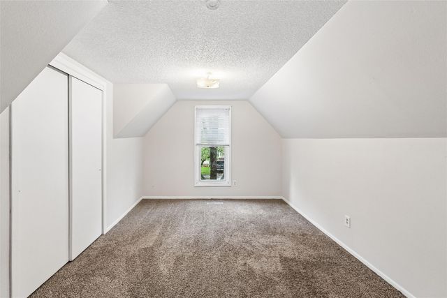 1304 Hull Avenue, Des Moines, IA 50316