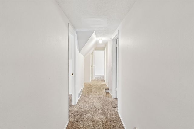 1304 Hull Avenue, Des Moines, IA 50316