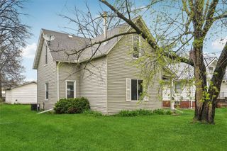 1304 Hull Avenue, Des Moines, IA 50316