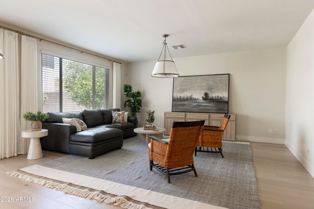 21614 N 39TH Place, Phoenix, AZ 85050