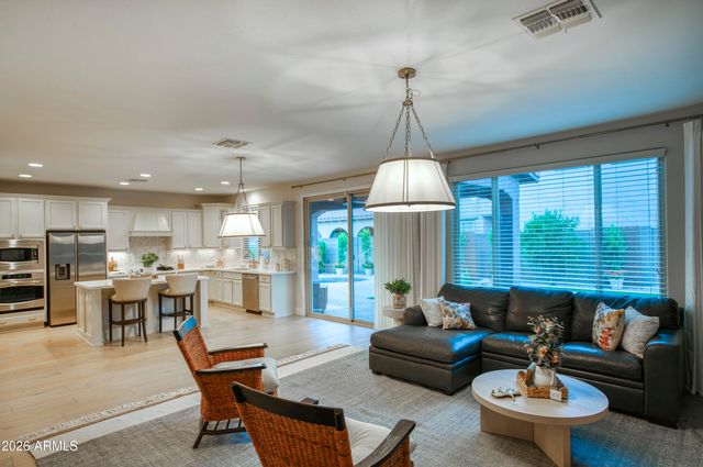 21614 N 39TH Place, Phoenix, AZ 85050