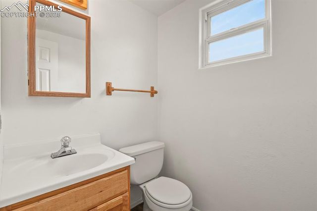 901-903 Teal Court, Colorado Springs, CO 80910