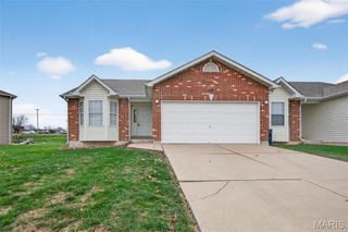 1047 Arlington Way, Warrenton, MO 63383